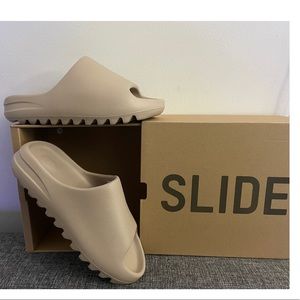 Yeezy Slides Pure